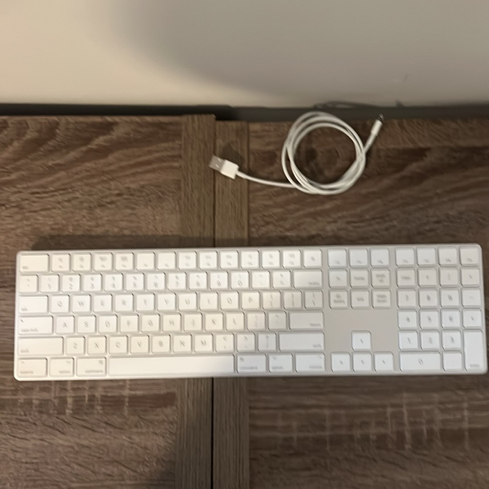 Apple Magic Wireless Keyboard